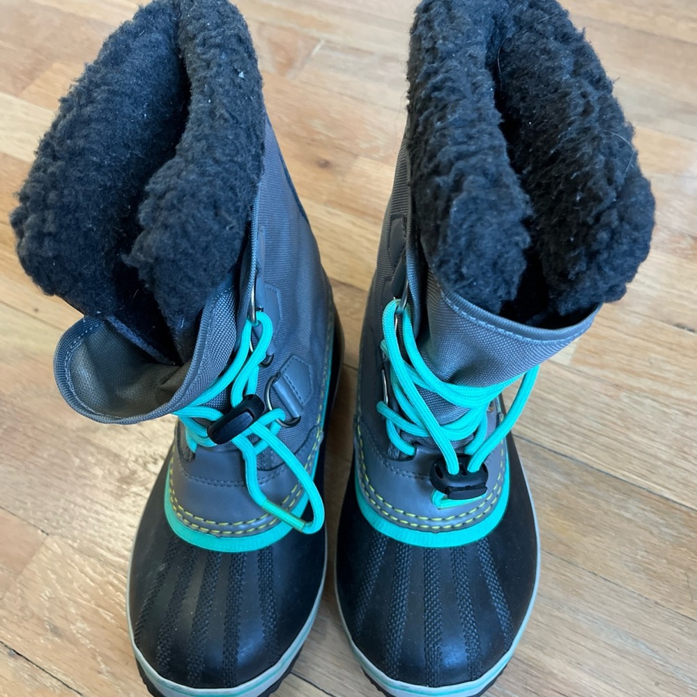 Sorel Waterproof Snow Rain Boots Black/teal Size 2 (big kids)